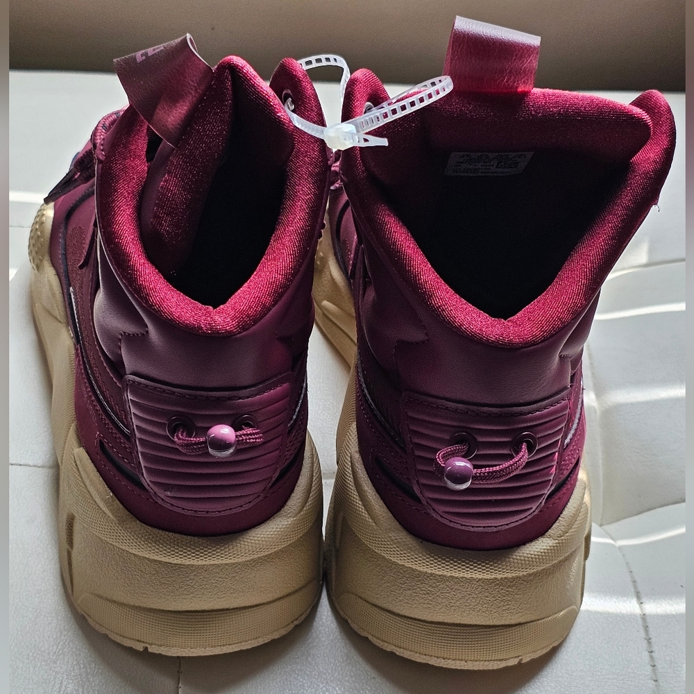 Pumas - Picture 3 of 6